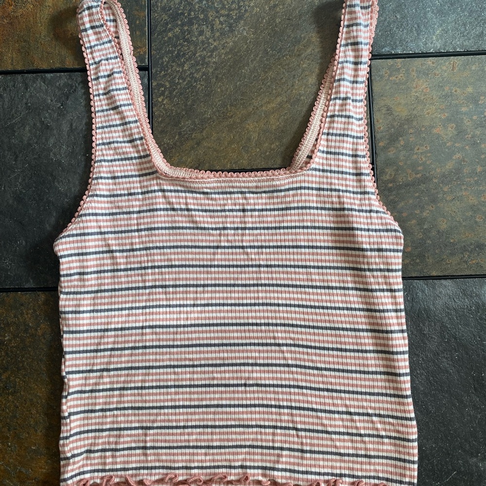 AMERICAN EAGLE Striped Crop Top